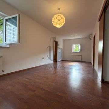 Kuća, Zagreb - Sigečica (151 m2) + 65 m2 okućnica