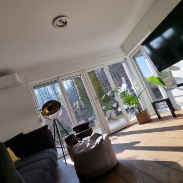 Kuća u Maksimiru neposredno pored šume