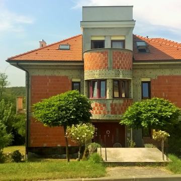 Kuća: Zagreb (Podsljeme), vila površine 650.00 m2 na parceli 3500 m2