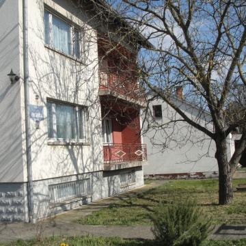 Kuća: Zaprešić - P. DEVČIĆA - 200 m2 + PODRUM + 2200 m2 parcela !!!