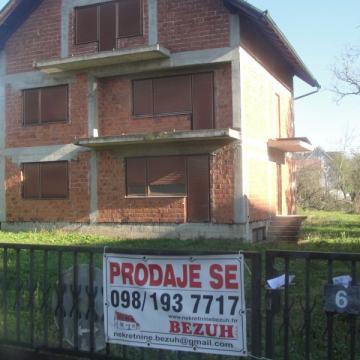 Kuća: ZAPREŠIĆ - STROGI CENTAR- 300.00 m2+ 845 m2 - za INVESTITORE !!!