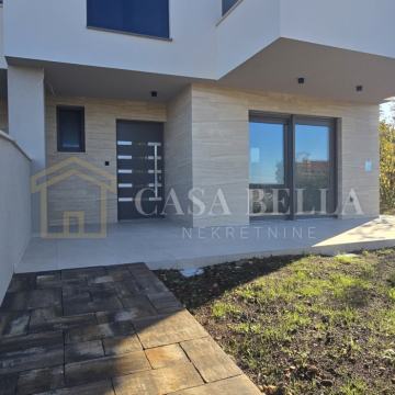 Kukuljanovo, moderna dvojna kuća!