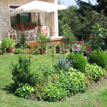 Kukunjevac, samostojeća kuća s garažom i uređenom okućnicom