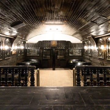 KULTNI LOKAL NA DVIJE ETAŽE (160 m2 ), DONJI GRAD, HEBRANGOVA