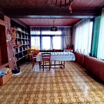 Kustošija- Graberje prodaje se kuća katnica na dobroj lokaciji 240m2