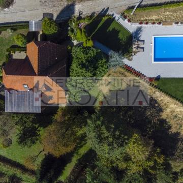 Ladanjska vila sa velikim bazenom, dnevni najam