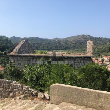 Lastovo, kamena kuća, 108.00 m2 - jedinstvena nekretnina na otoku