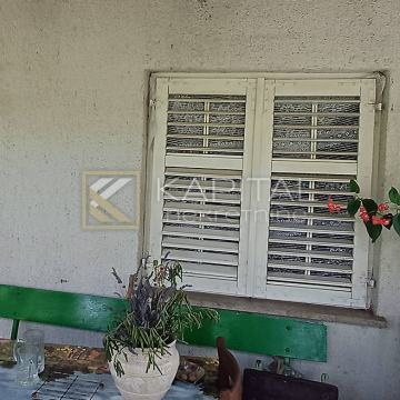 Ledenice, samostojeća kuća s 500m2 okućnice POTENCIJAL!!!