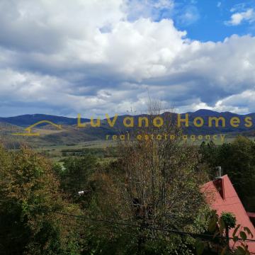 Lič, Gorski kotar - Vikend kućica na brijegu s pogledom na prirodu