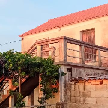 Lozovac/Šibenik, Samostojeća kuća