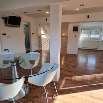 Lučko, stan u potkrovlju 50m2 i PM u dvorištu