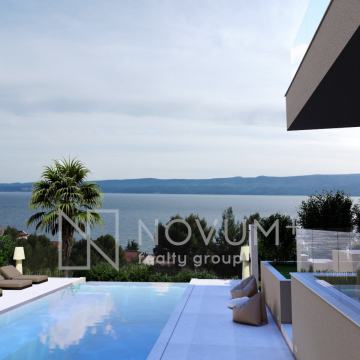 Luksuzan 4-soban stan s bazenom, prizemlje