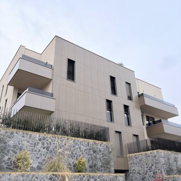 LUKSUZAN STAN S PRIVATNIM VRTOM – MAKSIMIR / JORDANOVAC (ZADNJI U ZGRA