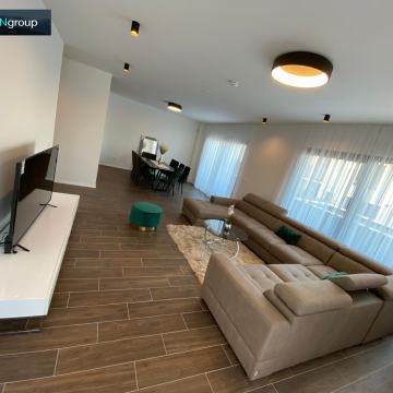 LUKSUZNA VILLA (bazen) / PANORAMSKI POGLED MORE / čitaj tekst