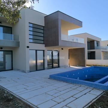 LUKSUZNA VILLA NA SAMOM MORU !!