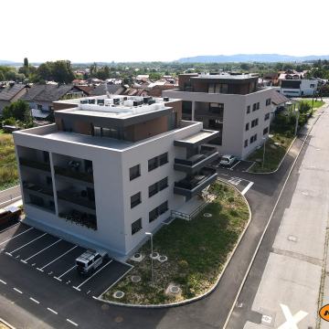 Luksuzni četverosobni penthouse- novogradnja