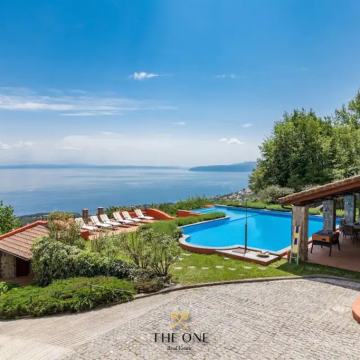 Luksuzno Imanje S Pogledom Na More