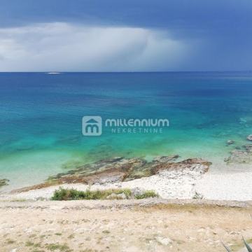 Otok Unije, ekskluzivna kamena kuća, 1. red do mora