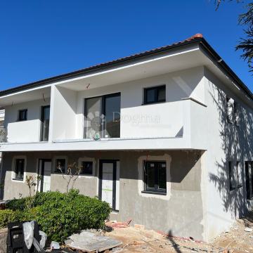 MALINSKA - Novogradnja sa mogućnosšću ugradnje bazena 400 m od mora