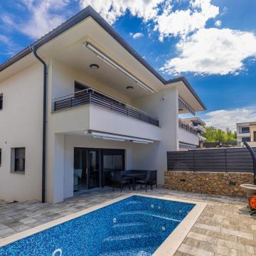 MALINSKA – Samo u našoj ponudi! Ekskluzivna dvojna kuća s bazenom, 500