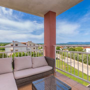 MALINSKA - Trosobni apartman s pogledom na more