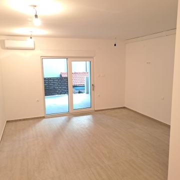 Mandre, Pag, 41,62 m2, 100 m od mora, vrt i 1 parkirno mjesto!