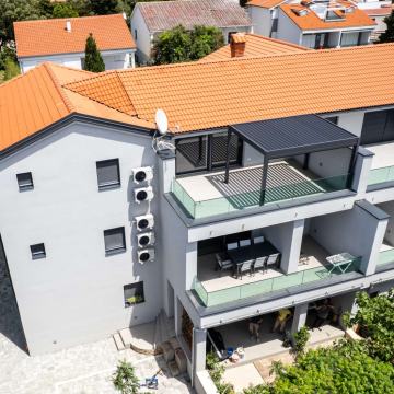 Mandre, Pag, apartman 146,71 m2, 4. red od mora, pogled na more