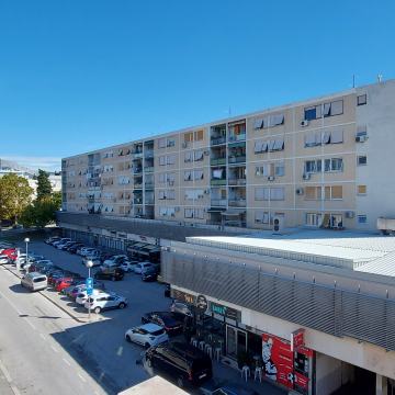 MANUŠ, BIOKOVSKA, DVOSOBAN KOMFORAN STAN 58 m2