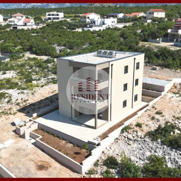 MASLENICA Ekskluzivan 3soban apartman 75 m2 + parking, pogled na more