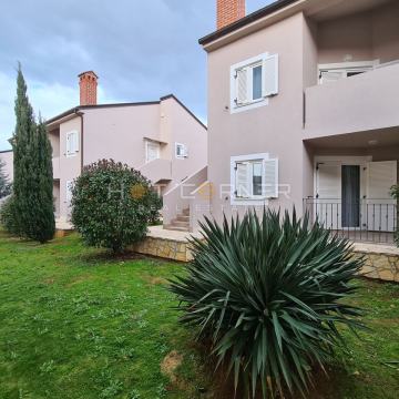 Medulin, 2SS+DB, parking, 200 m do mora