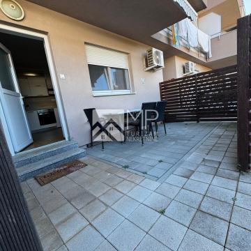 Medulin, jednosoban stan/konoba u prizemlju, 300 m od mora