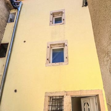 MEDULIN – obnovljena kamena kuća u centru