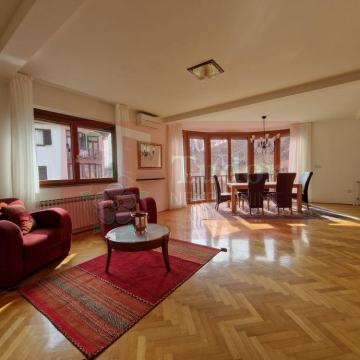 Mihaljevac - Gračanska cesta, četverosoban stan 115m2 s garažom