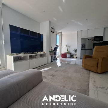 MODERAN TROSOBAN STAN S POGLEDOM NA MORE - MERTOJAK SPLIT