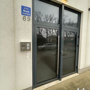 Moderno uređen 3-sobni stan (75,42 m²) s balkonom, Borik, Zadar–1. kat