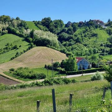 Best buy ! Atraktivno građevinsko zemljište 3024 m2 s pogledom !