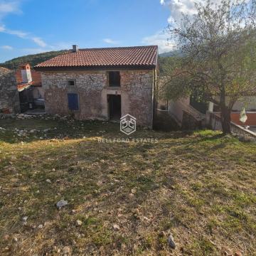 Mošćenička Draga- Golovik- stara kamena kuća, započeta rekonstrukcija