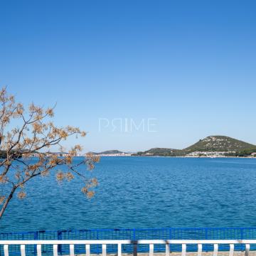 MURTER - Ekskluzivna prodaja,prvi red do mora,lokacija!