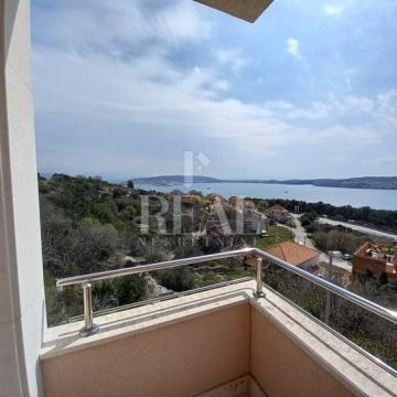 Namješten apartman 500 m od mora S+DB + terasa