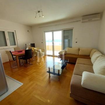 Namješten apartman 500 m od mora S+DB + terasa