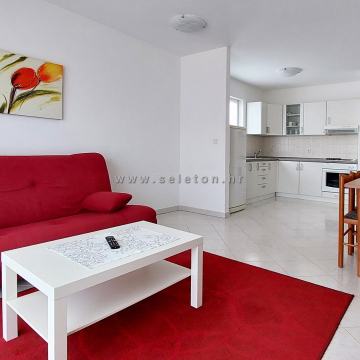 PRILIKA - Namješteni stan u Poreču od 68 m2, 600 m od mora/plaže