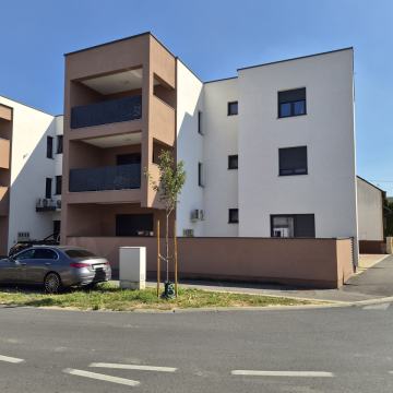 NOVOGRADNJA četverosobni prizemni stan s vrtom - Retfala Osijek
