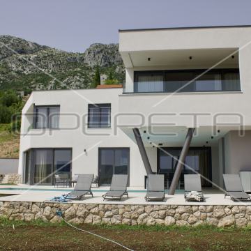 Prekrasna Vila u Prirodi: Bazen, Maslinik i Svi Moderni Sadržaji u Bli