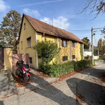 OBITELJSKA KUĆA SA 2 STAMBENE JEDINICE Zagreb (Medveščak), 240.00 m2