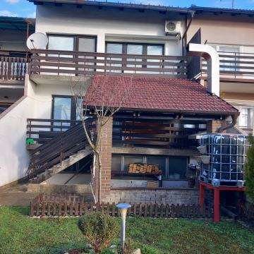 Obiteljska kuća za prodaju, Slavonski Brod, 220.00 m2