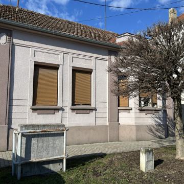 Obiteljska kuća: Vinkovci, 130.00 m2 + 125m2 (pomoćnih zgrada)