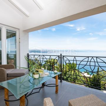 Opatija, luksuzni penthouse 220 m2 s pogledom na more