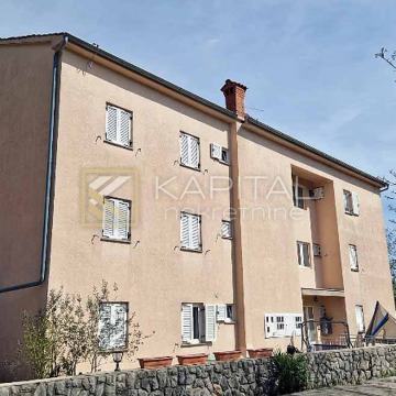 Opatija - Pobri, uređena garsonjera s lođom