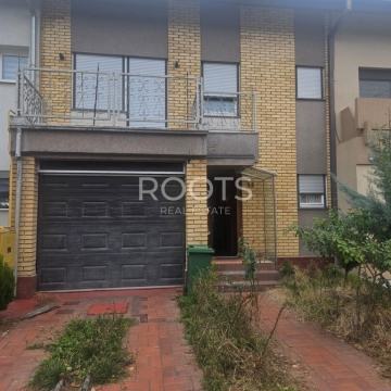 Osijek, Novi grad, kuća u nizu, 150 m2