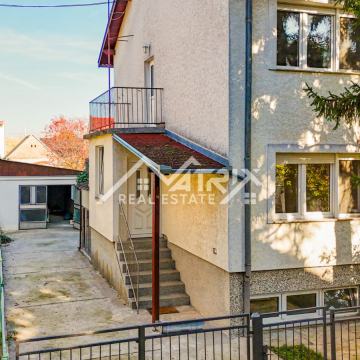 Osijek, obiteljska kuća s garažom i podrumom